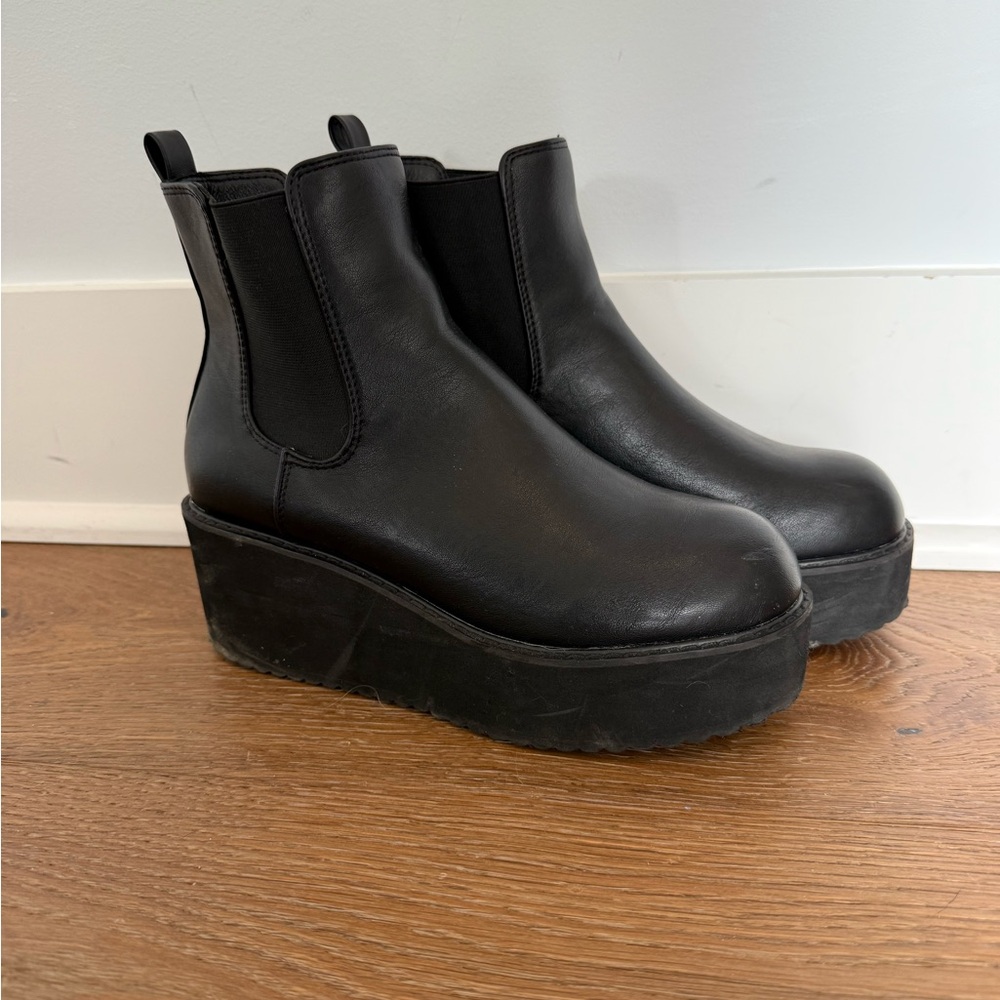 Black Chase & Chloe Booties